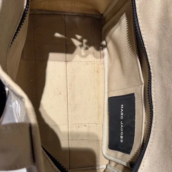 Marc Jacobs Tan Tote Bag - Picture 4 of 8